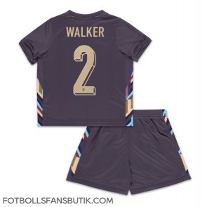 England Kyle Walker #2 Replika Bortatröja Barn EM 2024 Kortärmad (+ Korta byxor)